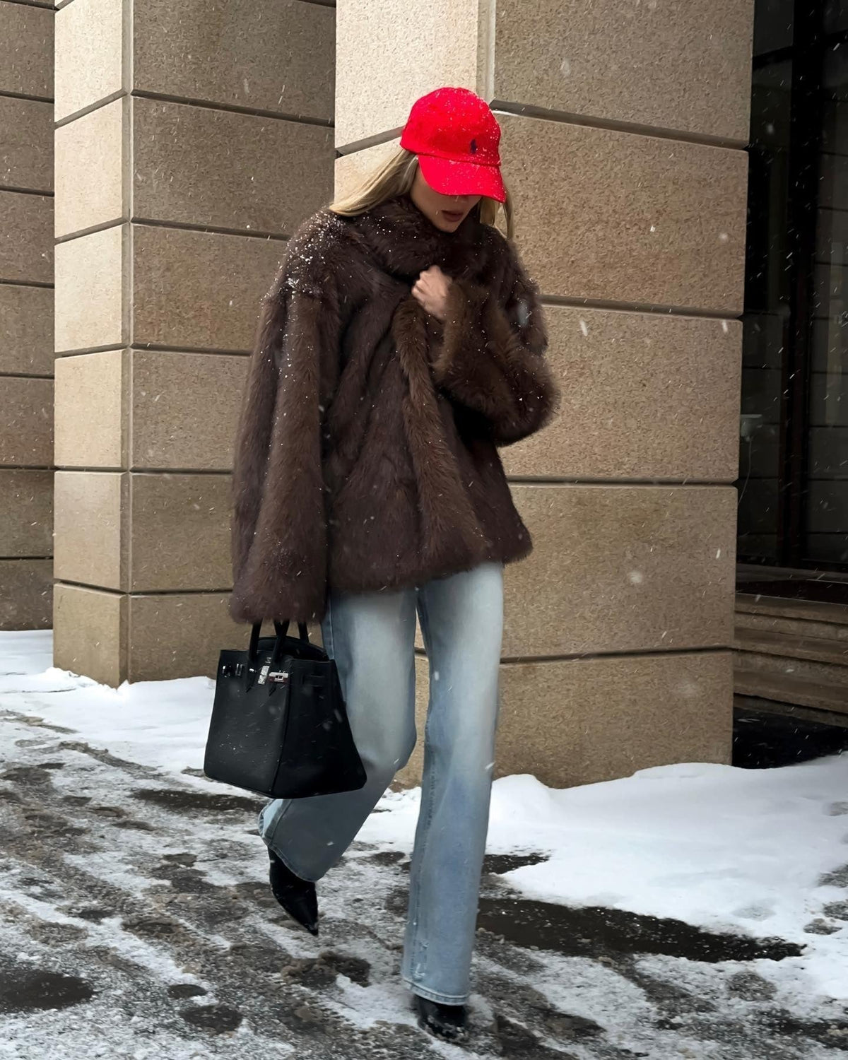 Tilda kåpe i imitert pels