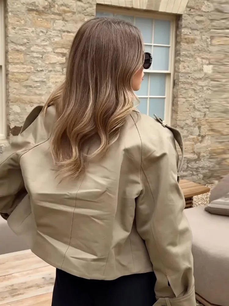 Casaco curto com bolsos Valeria