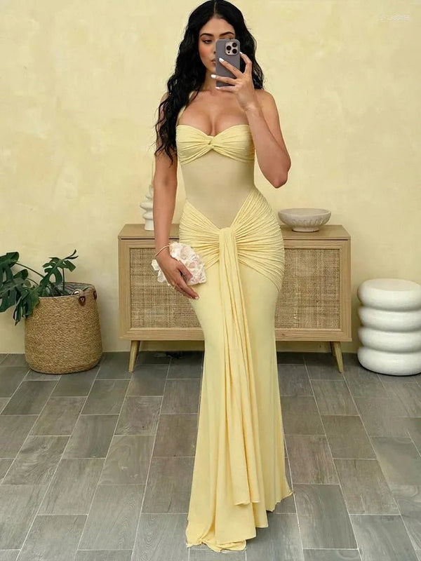 Vestido comprido Veracity com decote halter, costas descobertas e franzido