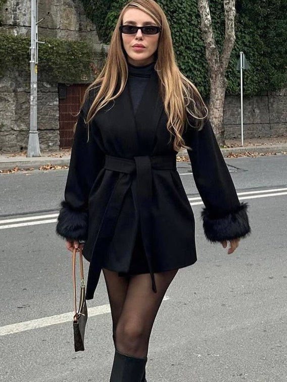 Manteau portefeuille en laine avec poignets en fourrure de renard
