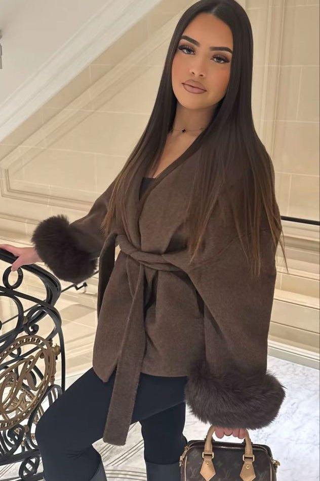 Manteau portefeuille en laine avec poignets en fourrure de renard