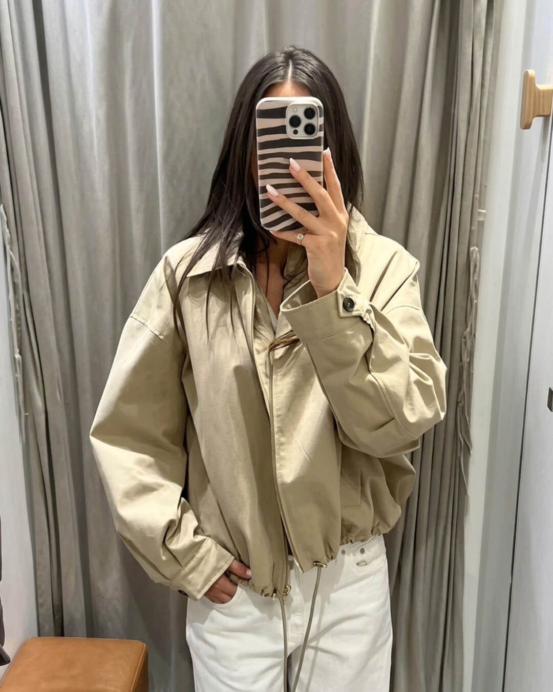 Tuva Hooded Zip Jacket in beige – styled look